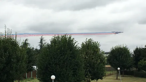 La patrouille de France au-dessus de Chenôve ce mardi matin